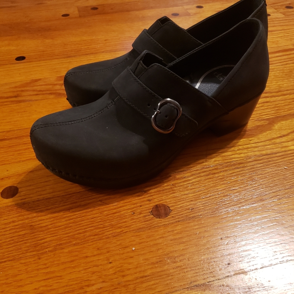 New woman professional Dansko shoes blackish Grey